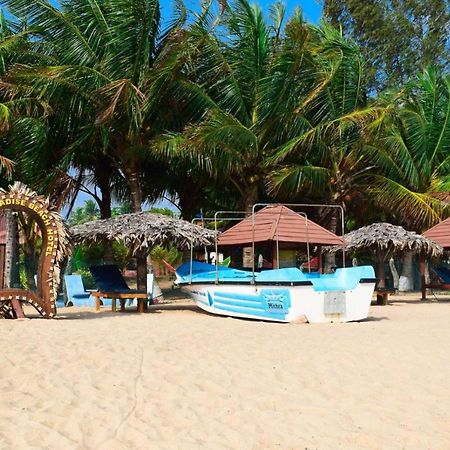 Mithra Paradise Beach Hotel Nilaveli Esterno foto